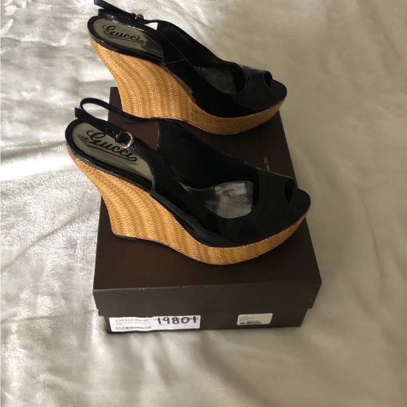 Gucci Vitello Vernice Soft Nero Peep Toe Wedges - Picture 5 of 8